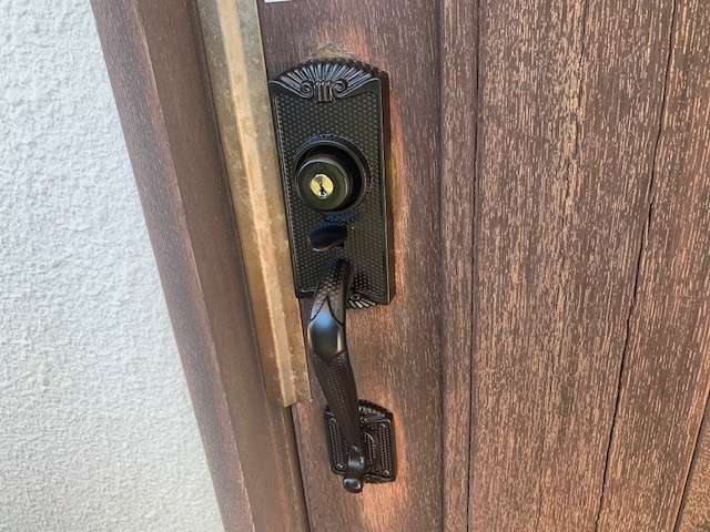 ヤマハ玄関ドア　鍵交換